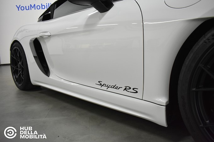 PORSCHE 718 Spyder RS